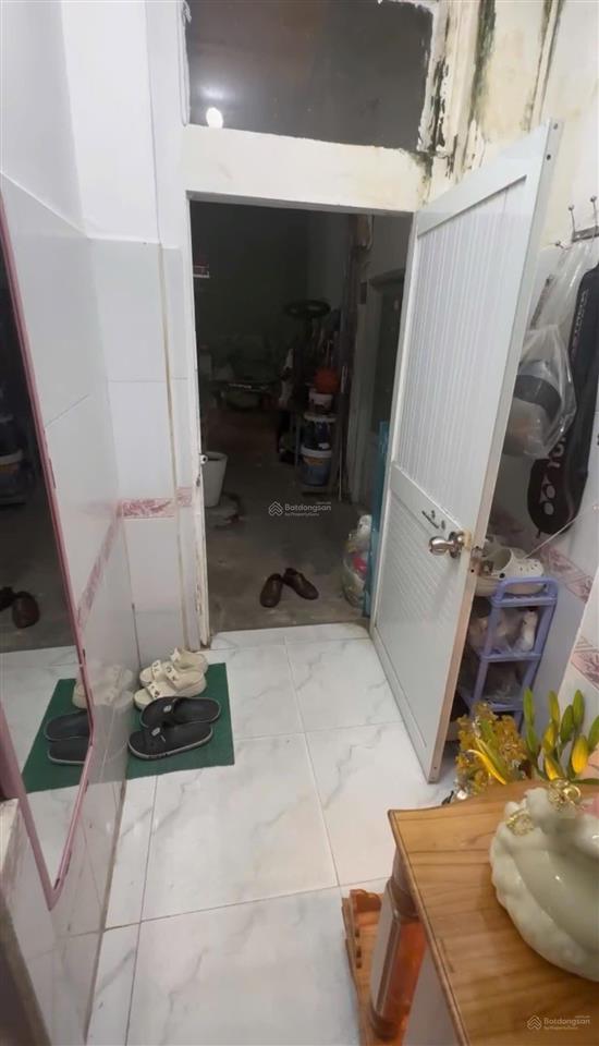 Bán nhà 2 lầu, đầy đủ nội thất 590 triệu, 33 đường số 53 kế lâm văn bền, q7