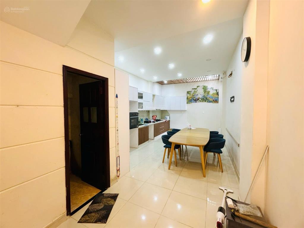 Cho thuê nhà 4x20m, 4 tầng nhà mới, kdc tân quy đông kế lottemark, quận 7