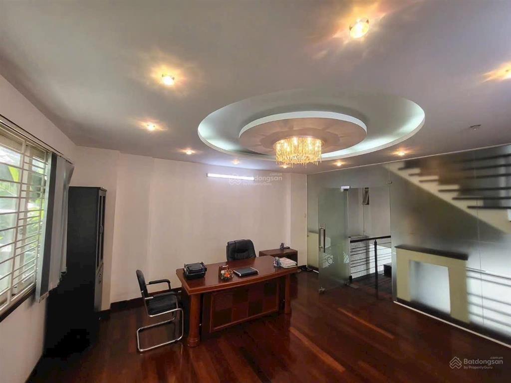 Bán nhà 5x18m, 4 tầng, 13,7 tỷ kdc sadeco ven sông p. tân phong q7