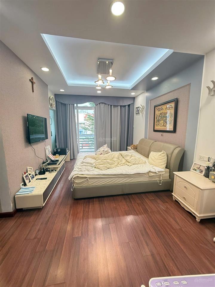 Bán biệt thự view sông 2mt hầm 6tầng, thang máy, 30tỷ kdc kim sơn kế lottemark q.7