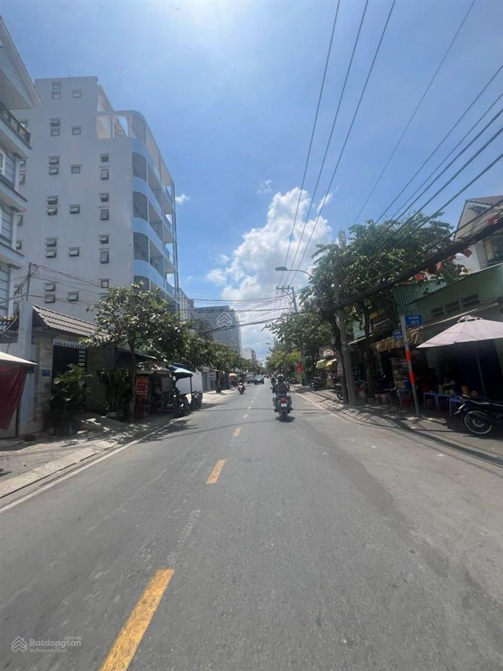 Bán 10x30m, 300m2 giá 19 tỷ đầu tư sinh lời phù hợp chdv toà nhà lý phục man, p. bình thuận, quận 7