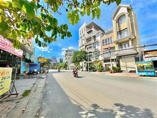 Cho thuê nhà 5x20m, 4tầng giá 27triệu, 793 trần xuân soạn p.tân hưng q7