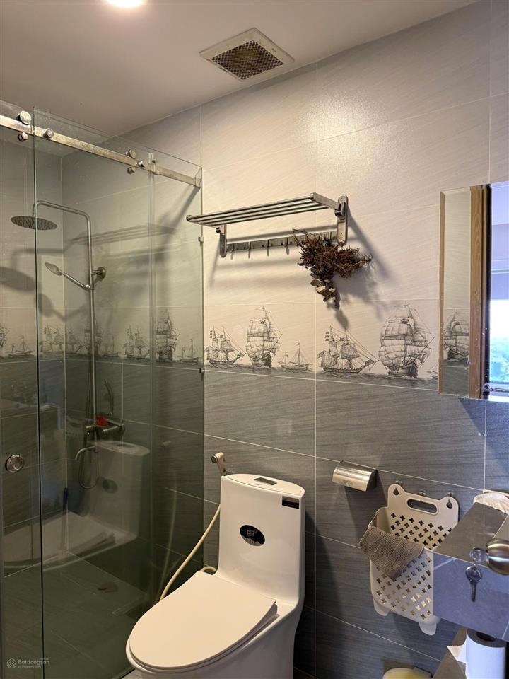 Em cần bán căn hộ viva q6, dt 75m2, 2pn/2wc  4.1 tỷ (bao phí thuế sang tên,  0943 526 *** như)