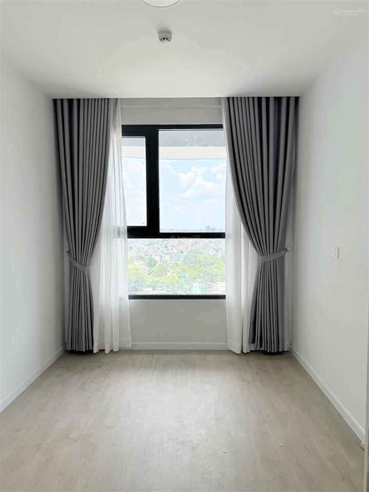 Em cho thuê căn hộ dhomme quận 6, dt 70m2 2pn/2wc  13 triệu tháng (có rèm, máy lạnh, bếp)