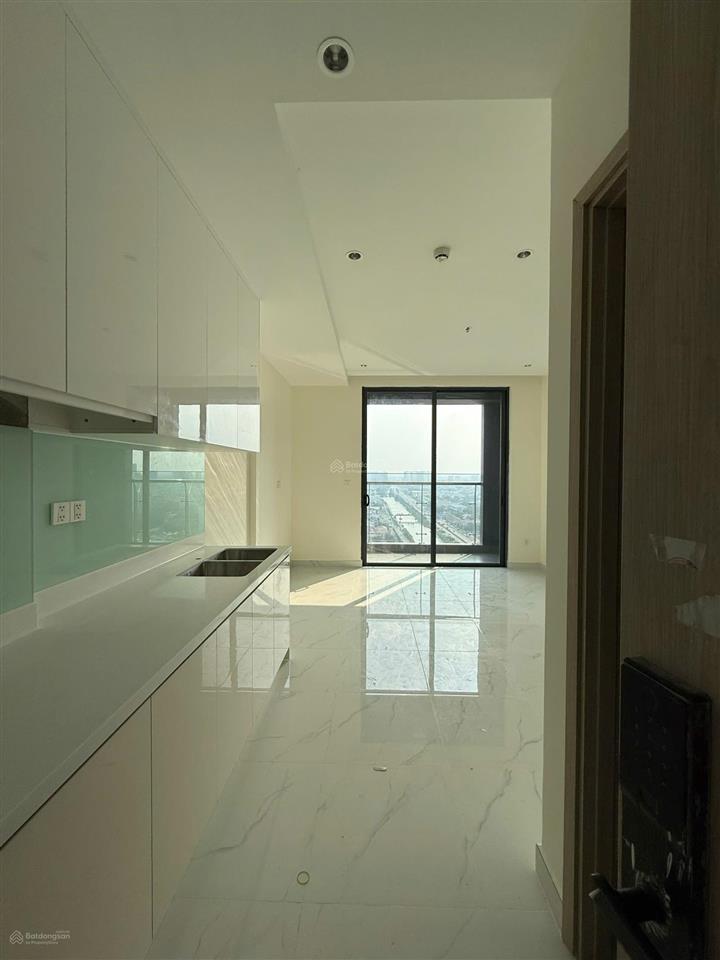 Sang nhượng căn studio 31m2  2.6 tỷ (giá bán đã gồm 100% bao phí thuế sang tên,  0943 526 *** như)