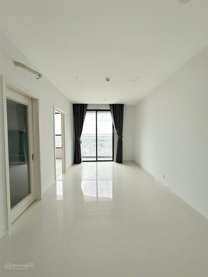 Em còn trống sẵn căn hộ dhomme, 53m2, 1pn/1wc  12.5tr/tháng (sẵn máy lạnh, rèm, và các nội thất)