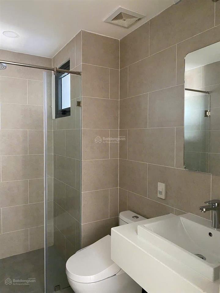Em còn trống sẵn căn hộ dhomme, 53m2, 1pn/1wc  12.5tr/tháng (sẵn máy lạnh, rèm, và các nội thất)