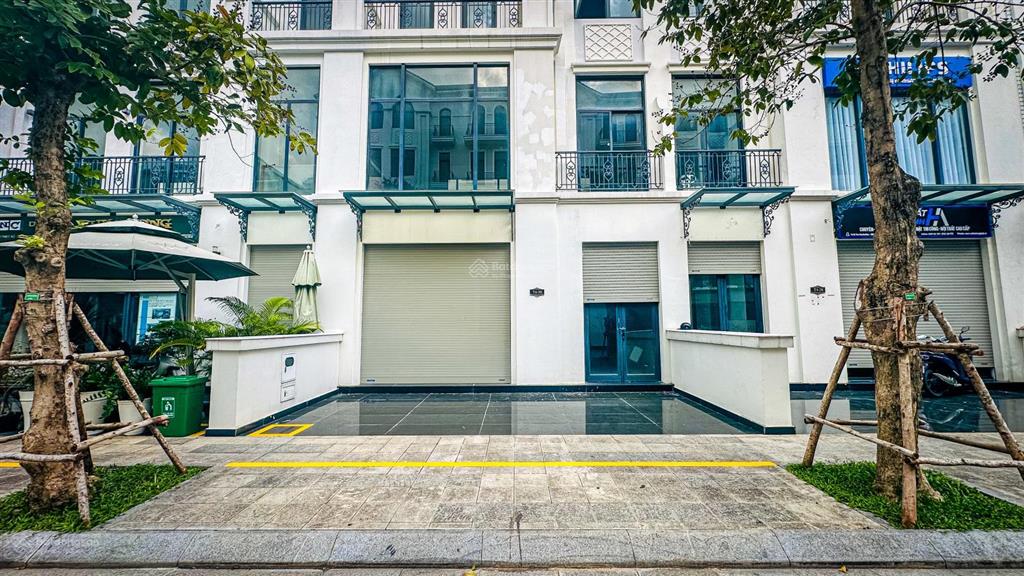 Siêu tốt 21 tỷ nhà mặt tiền 162m2 manhattan vinhomes q9, mặt tiền đường kinh doanh.  0901 382 ***