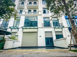 Siêu tốt 21 tỷ nhà mặt tiền 162m2 manhattan vinhomes q9, mặt tiền đường kinh doanh.  0901 382 ***