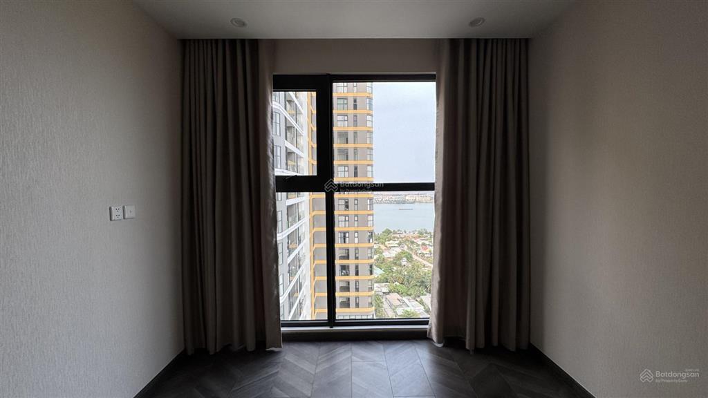 Vay bank 4 tỷ tất toán bán gấp 3pn/100m2 the beverly 8,3 tỷ (giá full) view sông & công viên 36ha