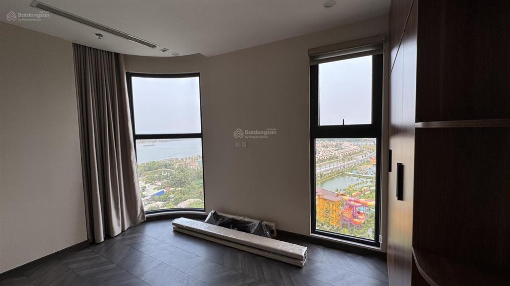Vay bank 4 tỷ tất toán bán gấp 3pn/100m2 the beverly 8,3 tỷ (giá full) view sông & công viên 36ha
