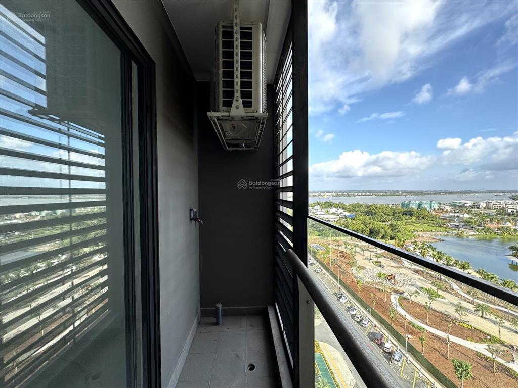 Rất hiếm căn the beverly 1pn + | 53,9m2 view trực diện công viên ánh sáng 36 ha | giá 4,5 tỷ