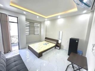 Căn hộ cho thuê full nội thất ban công cửa sổ thoáng ngay huỳnh văn bánh gần q1,q3, hoàng văn thụ