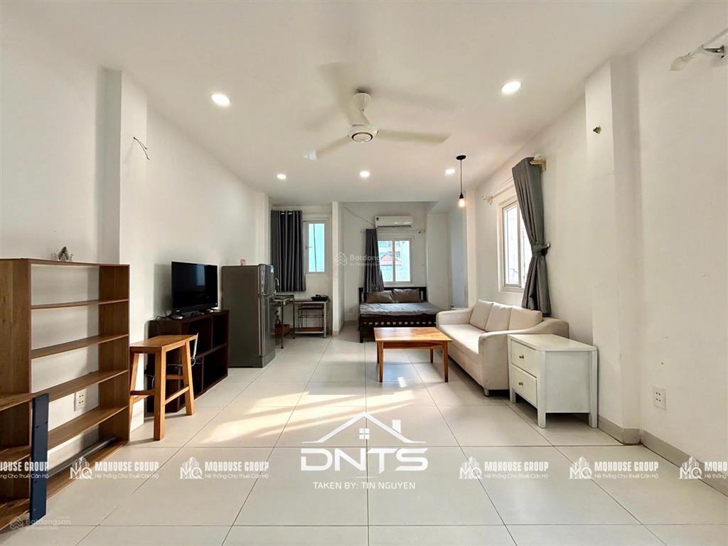 Căn hộ studio 30m2 đầy đủ nội thất cửa sổ trời gần đh nhân văn thảo cầm viên