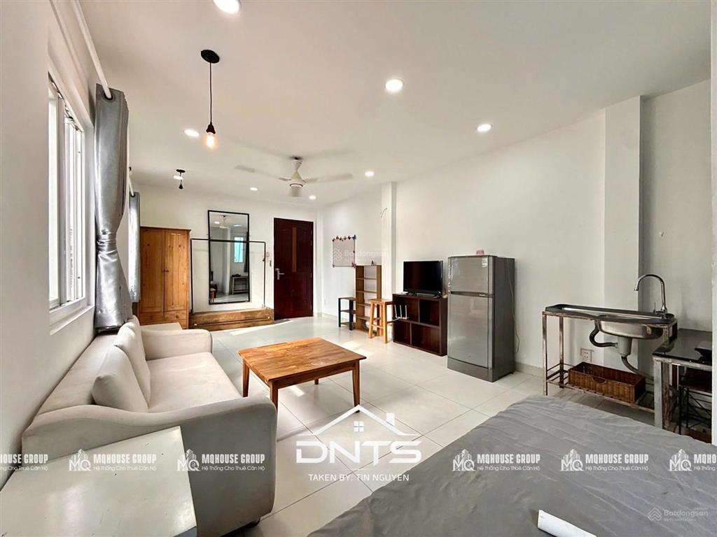 Căn hộ studio 30m2 đầy đủ nội thất cửa sổ trời gần đh nhân văn thảo cầm viên