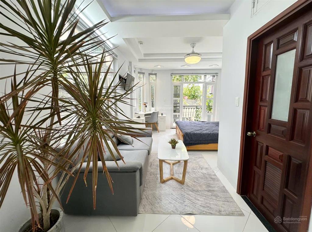 Căn hộ trung tâm 45m2 balcony máy giặt riêng gần đh nhân văn, thảo cầm viên, limtower, cầu bason