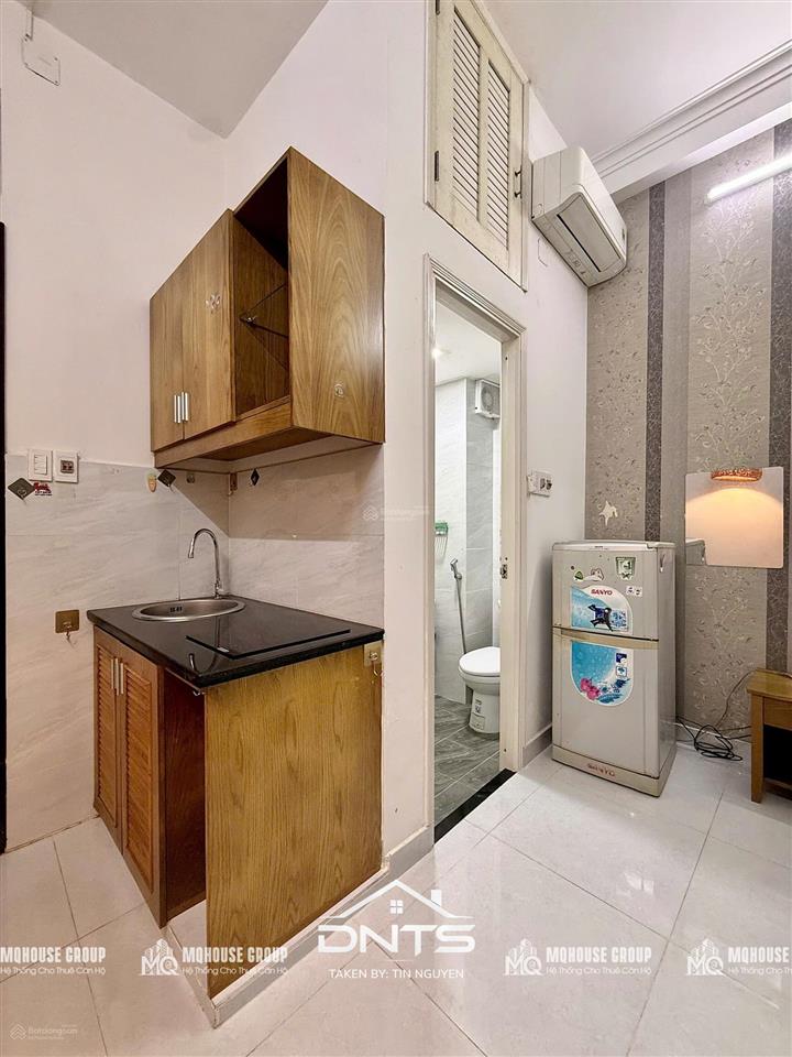 Phòng trọ trung tâm đầy đủ nội thất, khu vực an ninh, gần chợ tân định, đh isb, cv lê văn tám