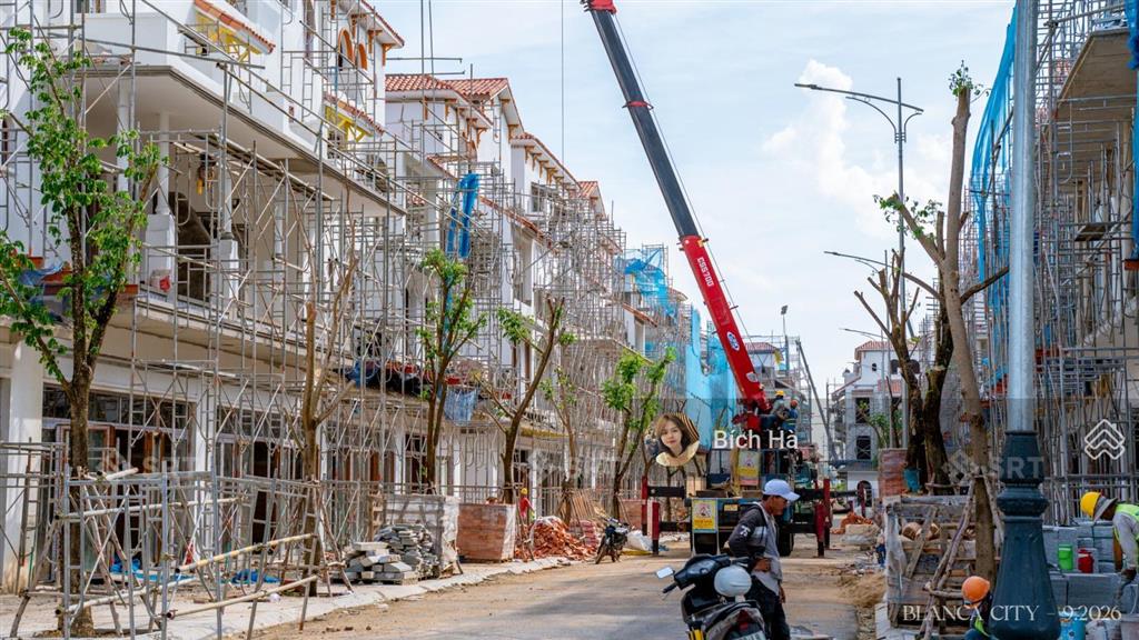 50% thanh toán  nhận ngay nhà phố sở hữu lâu dài  187,3m2 kèm ưu đãi và lãi suất đến 30 tháng