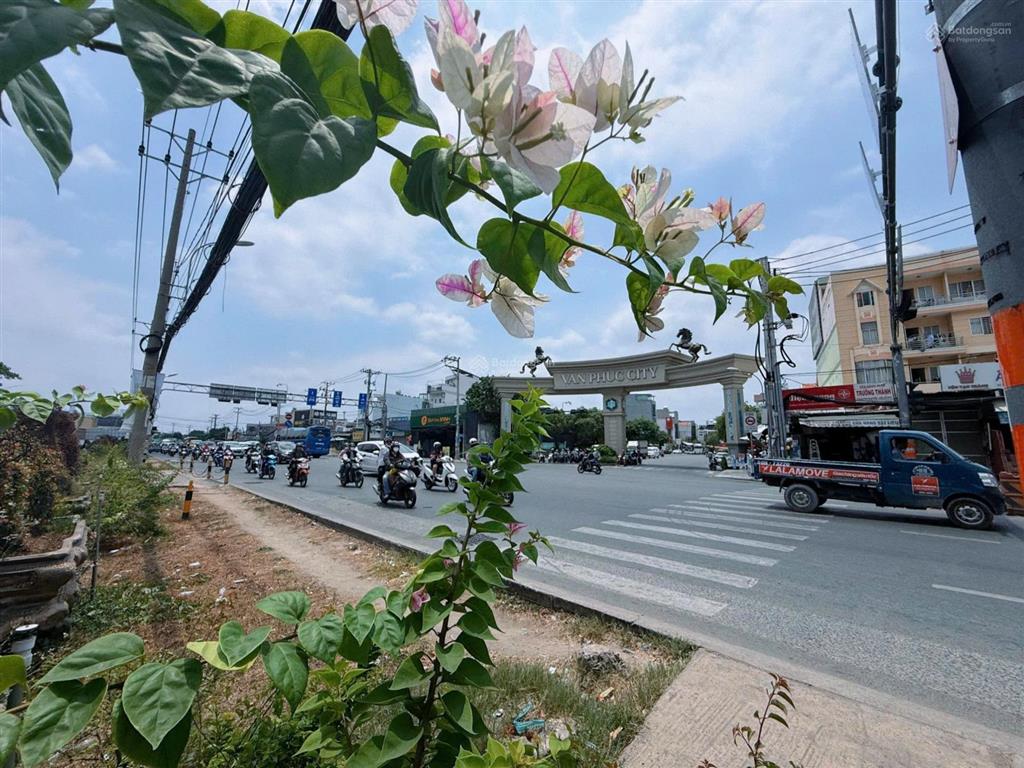 Siêu ngon luôn ạ 2 mt tương lai mt 16m  đất hxh 78m ngang 5m  ngay vạn phúc chỉ hơn 5 tỷ