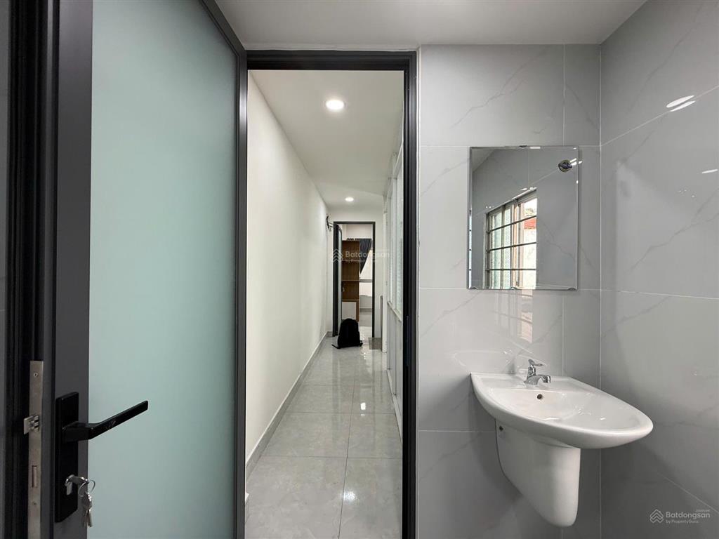 Hàng ngon  cạnh vạn phúc 100m  gần bình thạnh  62m2  nhà 2 tầng  vài bước ra hxh  nhà đẹp