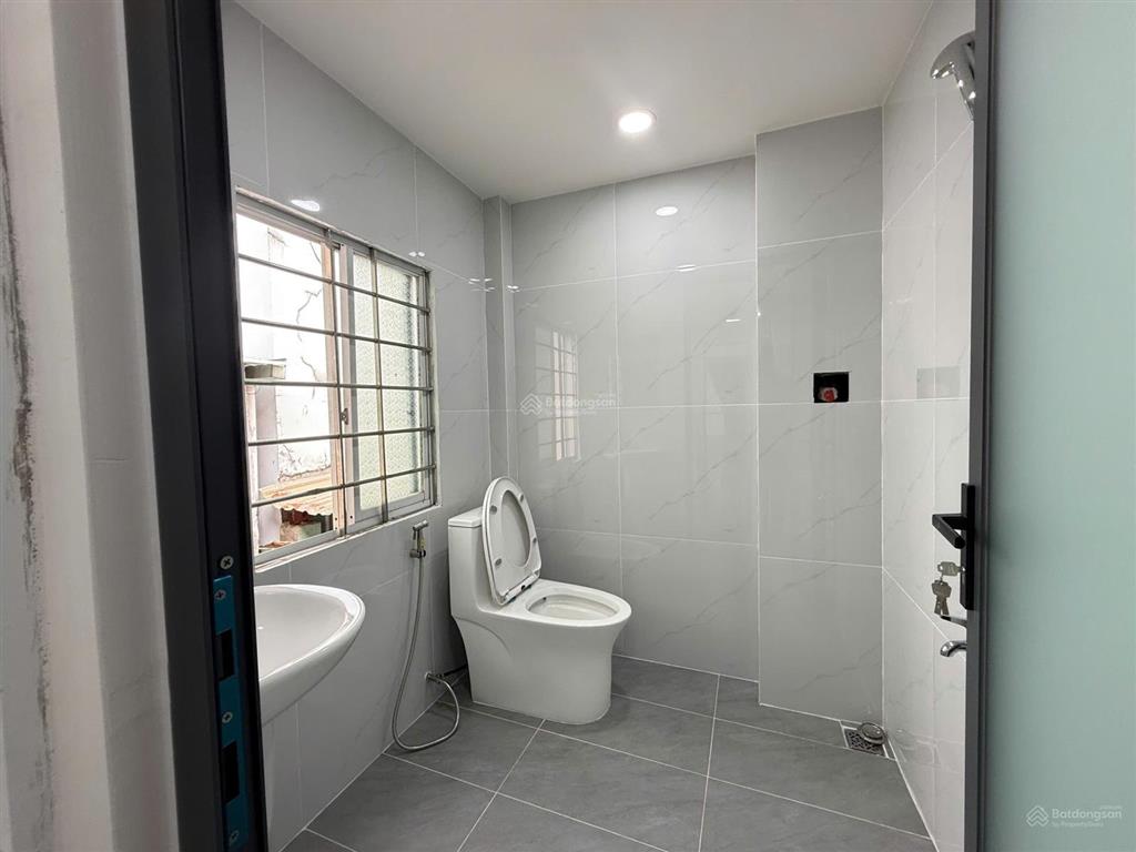 Hàng ngon  cạnh vạn phúc 100m  gần bình thạnh  62m2  nhà 2 tầng  vài bước ra hxh  nhà đẹp