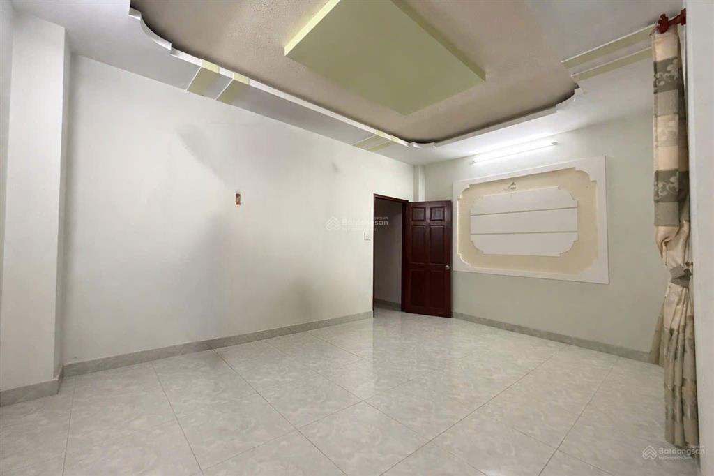 Chủ gấp bán về quê  khu đồng bộ siêu đẹp  4 tầng  gần quốc lộ 13  kdt vạn phúc  chỉ hơn 6 tỷ