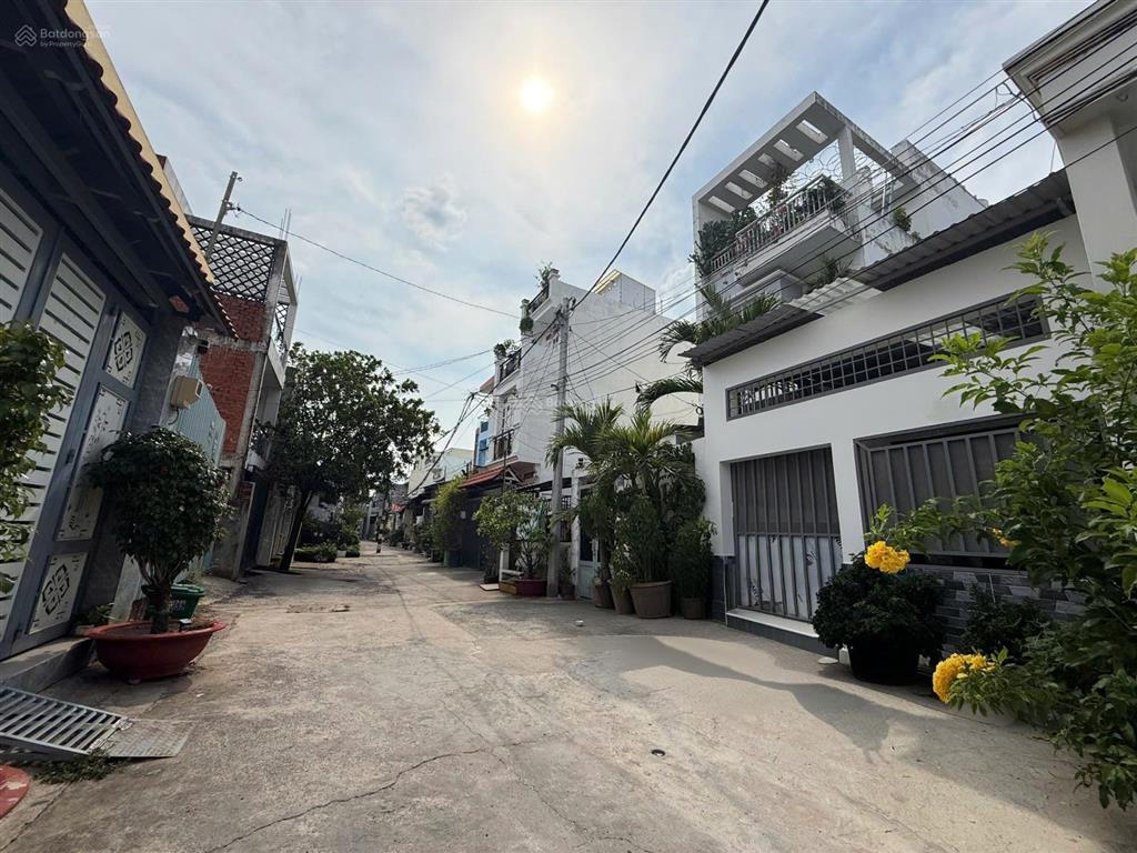 Ngon nhất hiệp bình phước  82m2(4x20.5)  hẻm 6m  2pn 2 nvs  gần bình thạnh  chỉ hơn 4 tỷ