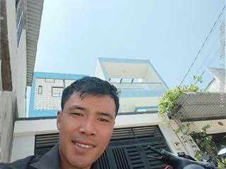 Chủ ngộp cần bán gấp nhà hxh  ngay quốc lộ 13  78m²  3 tầng lầu  sổ vuông  3pn  có sân vườn