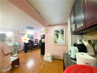 Ch tt bách khoa 70m2 sổ 43m2 3ngủ ban công rộng hướng nam ô tô đỗ cầu thang sổ đỏ 3,95 tỷ