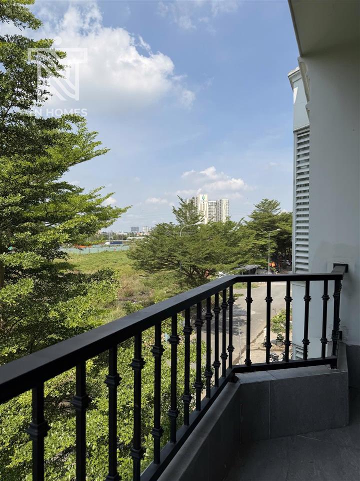 Căn hộ 1pn ban công siêu rộng ngay vòng xoay liên phường, sky 9 , khang an, global city