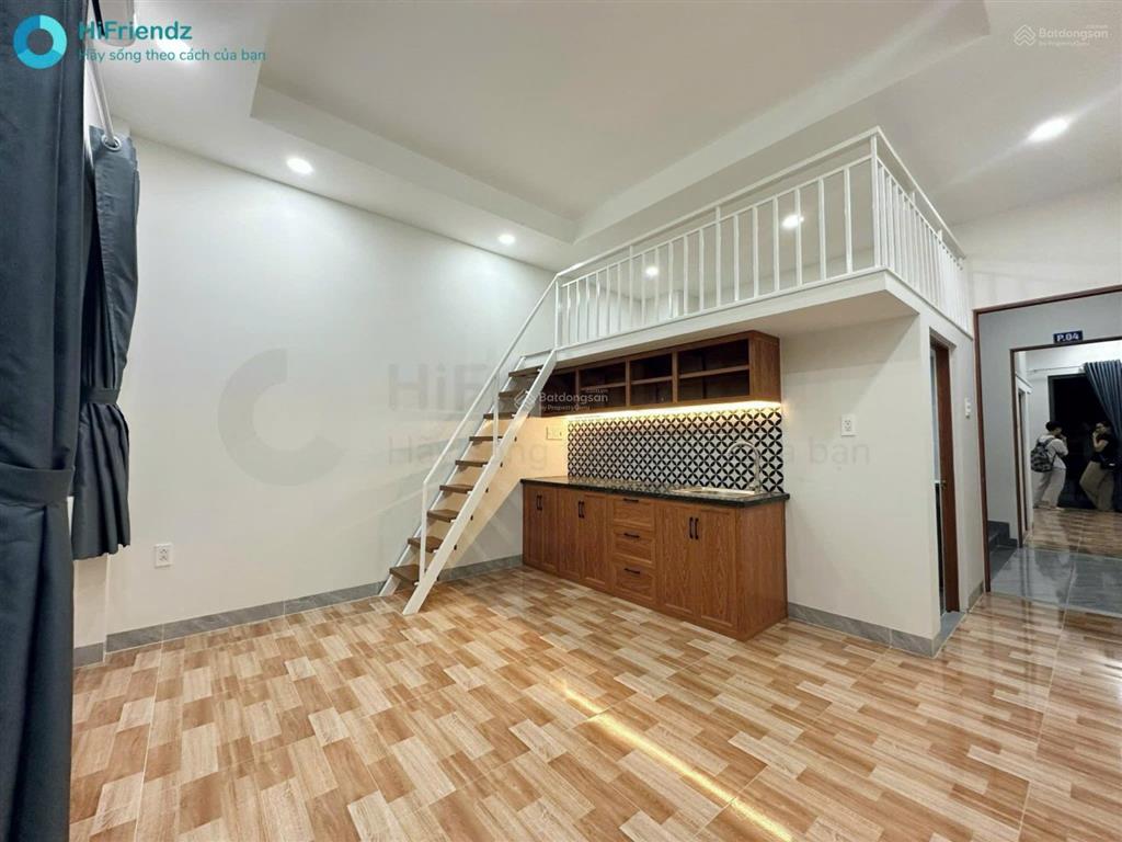 Duplex ban công siêu rộng ngay gần ngã 4 thủ đức, cao đẳng công thương, chỉ tính điện nước