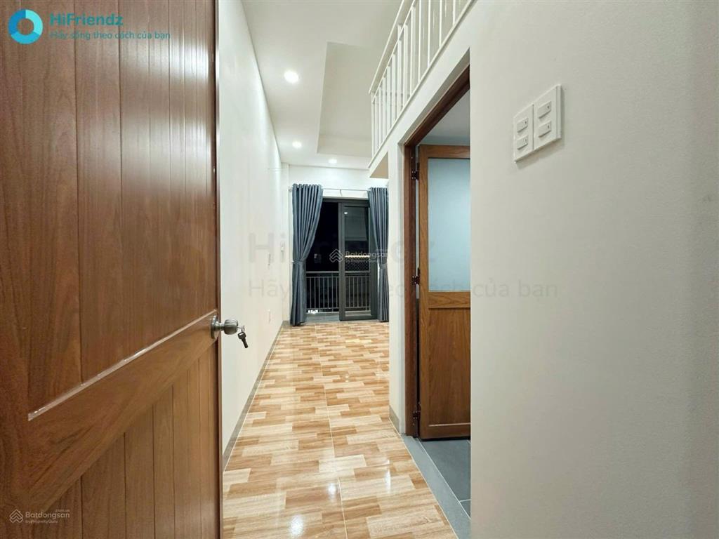 Duplex ban công siêu rộng ngay gần ngã 4 thủ đức, cao đẳng công thương, chỉ tính điện nước