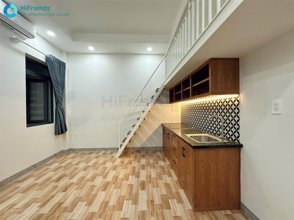 Duplex ban công siêu rộng ngay gần ngã 4 thủ đức, cao đẳng công thương, chỉ tính điện nước