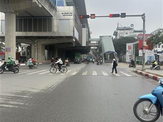 Cần bán gấp đất hồ tùng mậu 100m sát trường đh thương mại kinh doanh ôtô tránh nhau giá hơn 26 tỷ