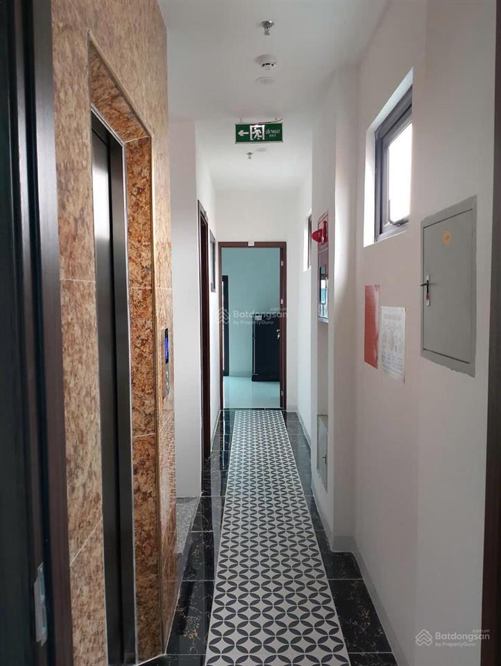 Bán gấp ccmn phú diễn 18 phòng 8 tầng thang máy hai mặt thoáng vị trí đẹp đầy đủ pccc, giá 13.8 tỷ