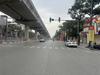 Mặt phố hồ tùng mậu 6tầng thang máy  vỉa hè 1 mặt phố 1 mặt ngõ  toà văn phòng siêu đỉnh giá 28tỷ