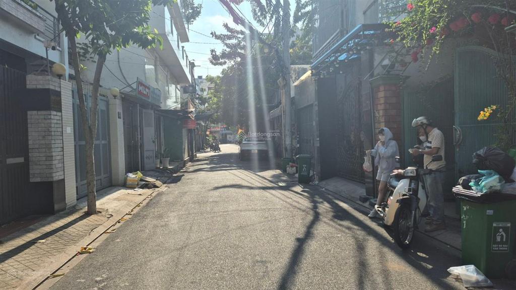 Nhà đẹp trường chinh tân phú, gần ga t3 giá chỉ 4.x tỷ diện tích 36m nhà 2 tầng