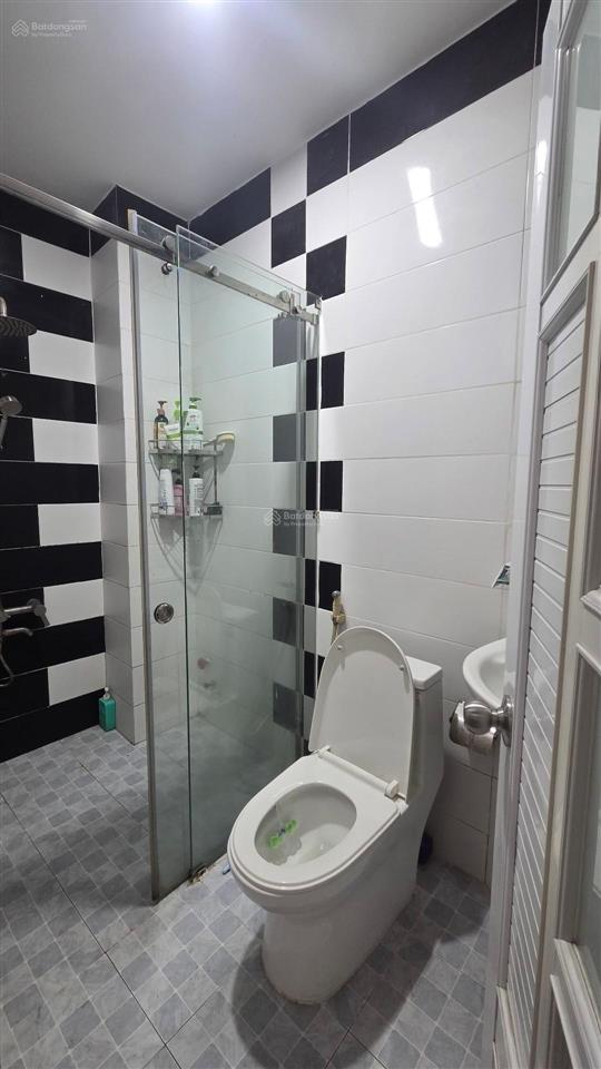 Bán nhà hẻm xe hơi lạc long quân, phường tân hòa, tp.hcm 69m 3tầng giá chỉ 8.75 tỷ
chính chủ