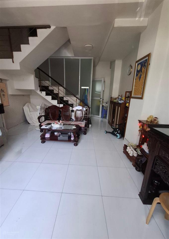 Bán nhà 4 tầng kiên cố, đường xe hơi, diện tích 60m giá hơn 9tỷ
cần bán nhà xây dựng chắc chắn