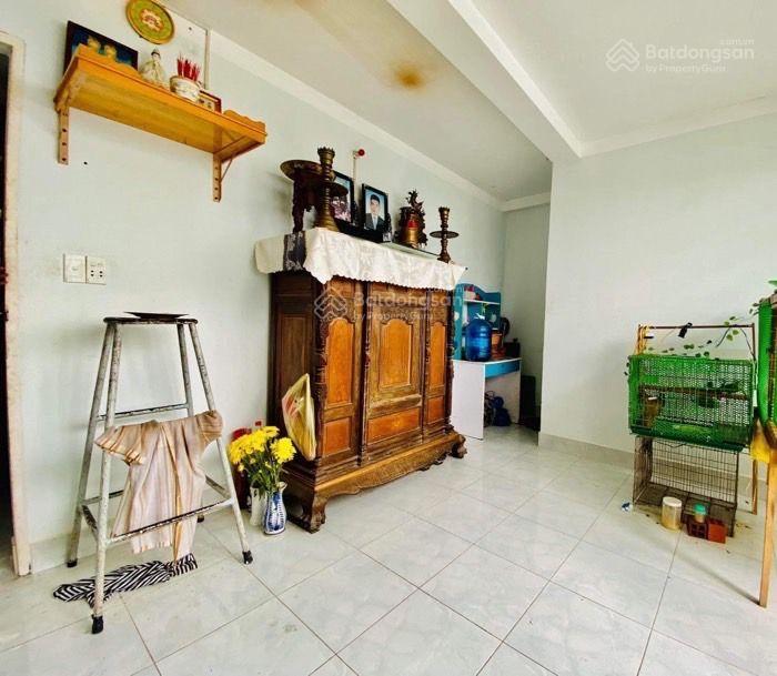Bán nhà tân phú xe hơi vào nhà ngang lớn 5.3m 4 tầng thu nhập 25 triệu/tháng
chủ cần bán