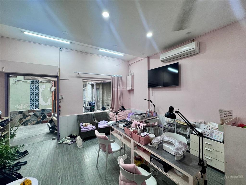 Bán nhà phú nhuận ngang gần 5m kinh doanh spa/nail giảm 300 triệu
chủ nhà cần bán gấp căn nhà