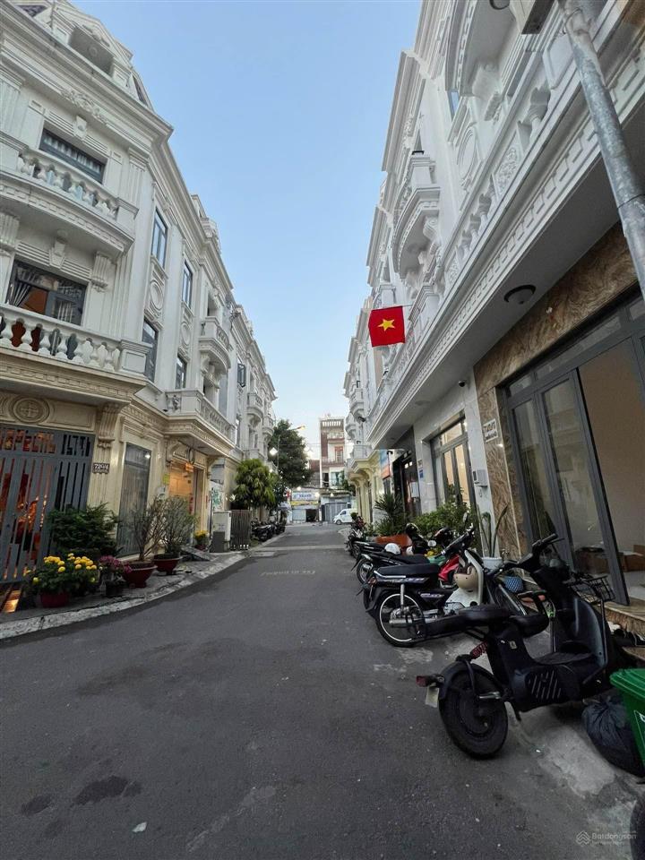 Bán nhà tân phú hẻm 7m 4 tầng giảm ngay 300 triệu giá 10 tỷ
chính chủ cần bán gấp căn nhà đẹp