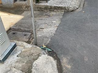 Nhà lô góc tân bình sát e.town cộng hòa giá mới 5,tỷ
cần bán nhà lô góc đường tân hải, p13