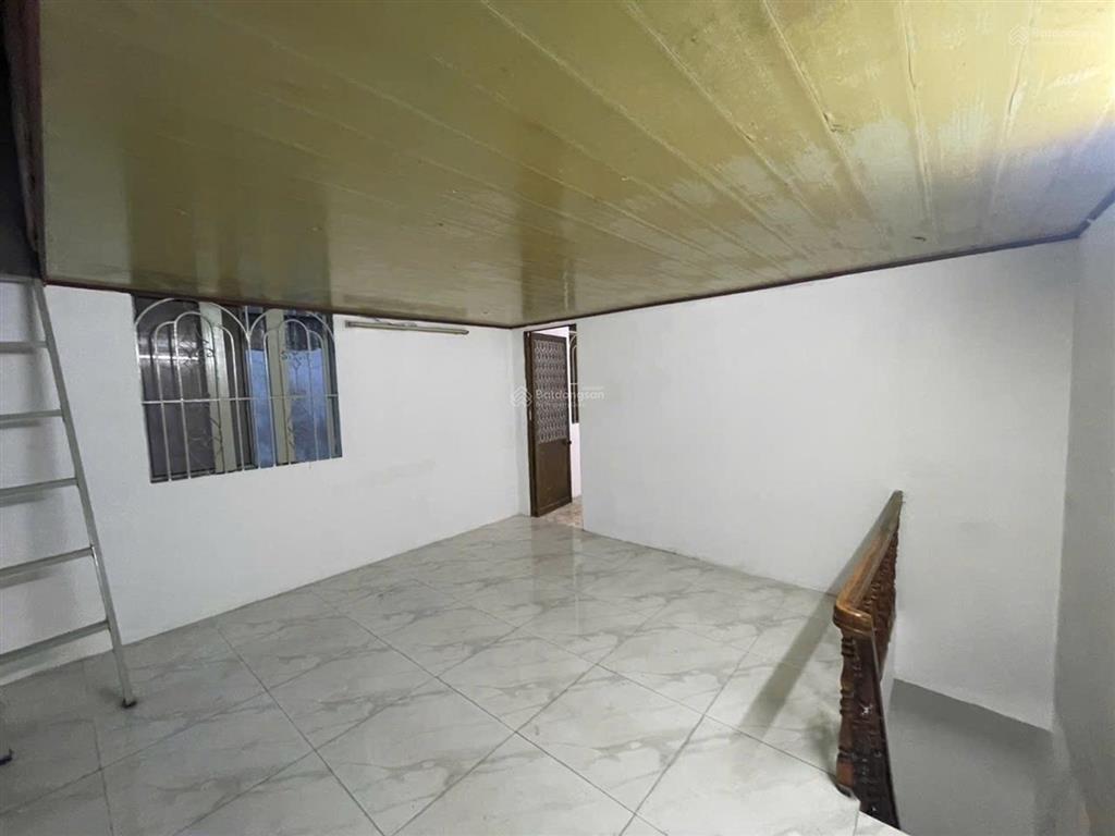 Bán nhà hẻm dân trí thông tứ tung, tân bình 64m đang cho thuê 10 triệu/tháng giá 6.1 tỷ
