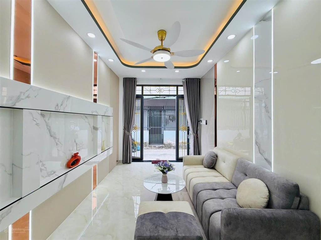 Bán nhà hẻm xe hơi trần thánh tông, tân bình  gần nhà ga t3. cần bán căn nhà đẹp tọa lạc p15 cũ
