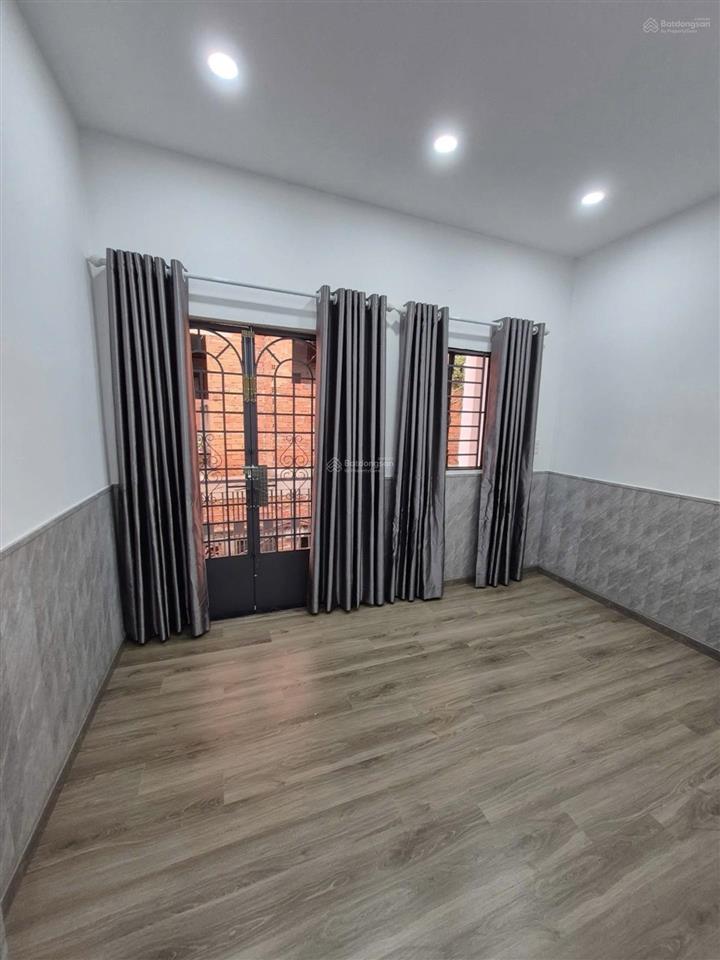 Bán nhà hẻm lạc long quân, phường bảy hiền giá mới 4,75tỷ
chủ nhà vừa ký điện tử và giảm ngay 25