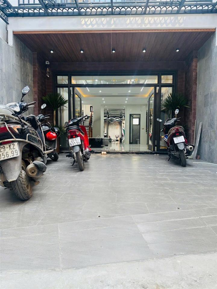 Siêu phẩm bồ đề ngọc lâm cực hiếm ô tô 7 chỗ 7 tầng thang máy  mặt tiền khủng chỉ nhỉnh 18 tỷ