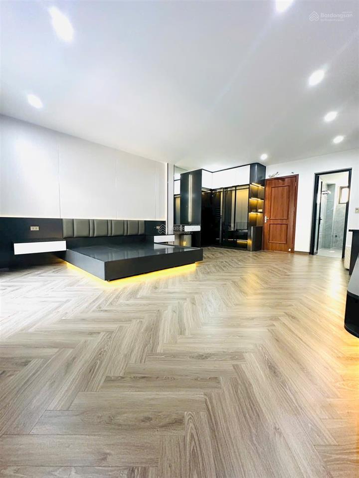 Siêu phẩm bồ đề ngọc lâm cực hiếm ô tô 7 chỗ 7 tầng thang máy  mặt tiền khủng chỉ nhỉnh 18 tỷ