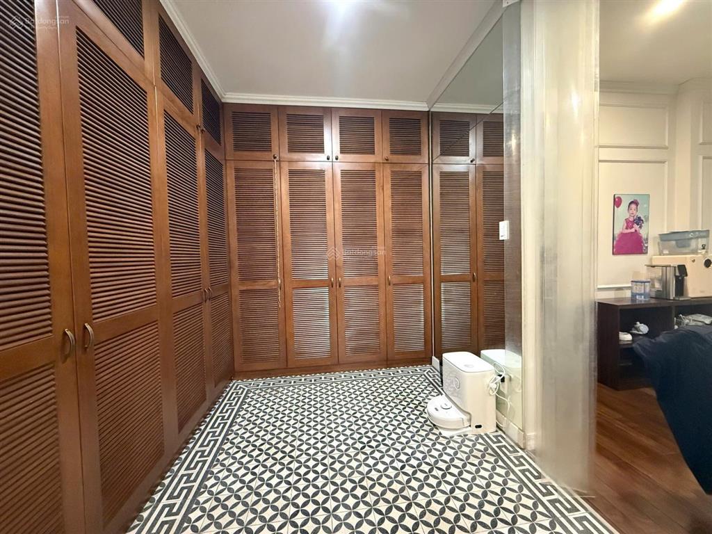 Bán căn góc villa đẹp hai mặt tiền đường trục chính tại the oasis kdc việt sing cạnh aeon mall