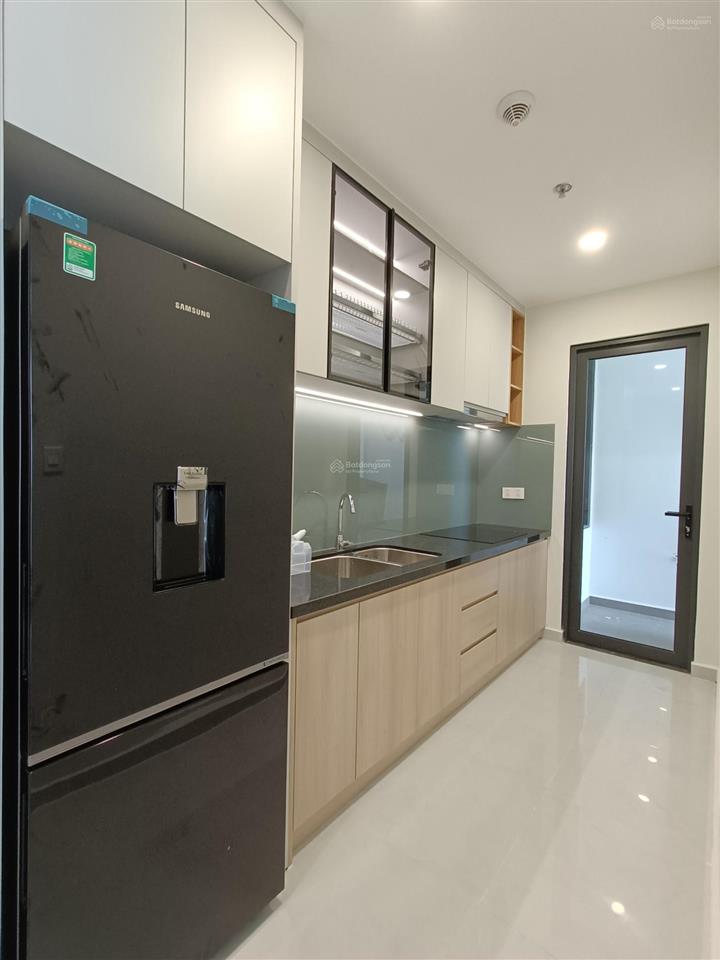 Cho thuê tầng 35 đẹp view sài gòn tại căn hộ cao cấp the emerald golf view lê phong.  0909 901 ***